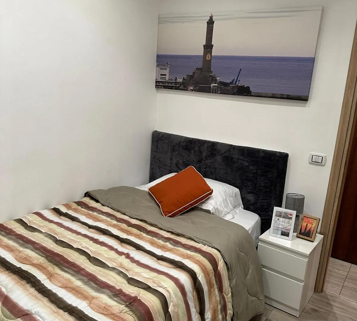 Bed & Breakfast Ferry Terminal Rooms Genoa Italy