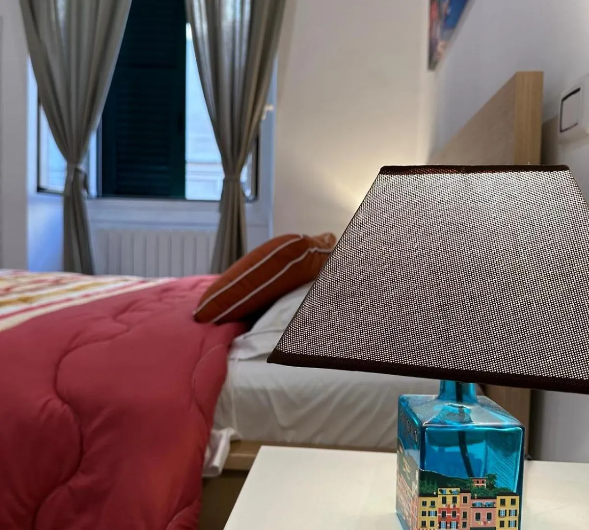 Bed & Breakfast Ferry Terminal Rooms Genoa Italy
