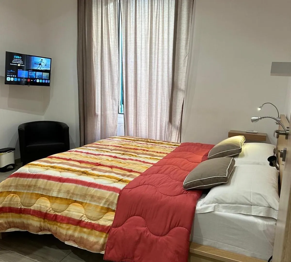 Ferry Terminal Rooms Genoa Bed & Breakfast
