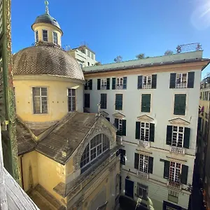 Bed & Breakfast Dormire Dai Grimaldi, Genoa